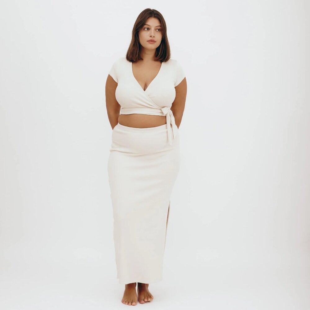 Core Rib Wrap Crop Top (Oat)